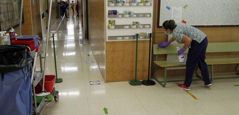 Tres aulas de Infantil de Vilaxoán y dos de Sanxenxo, cerradas por sendos positivos