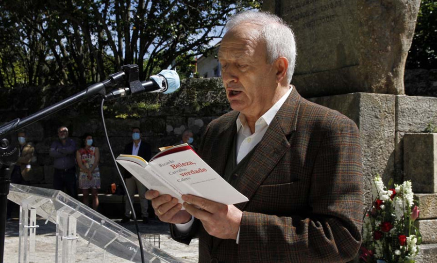 Arousa celebra el Día das Letras con poemas de Carvalho Calero