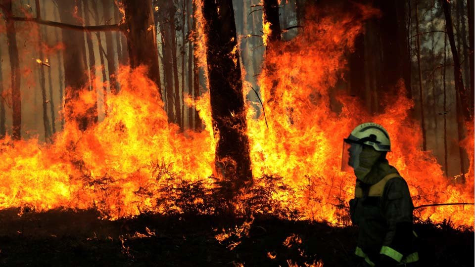 La Policía ya tiene sospechosos del gran incendio intencionado en O Barbanza