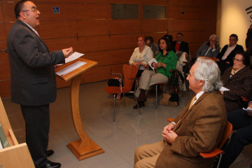 La Mesa das Verbas lleva los versos a la Biblioteca en el Día da Poesía