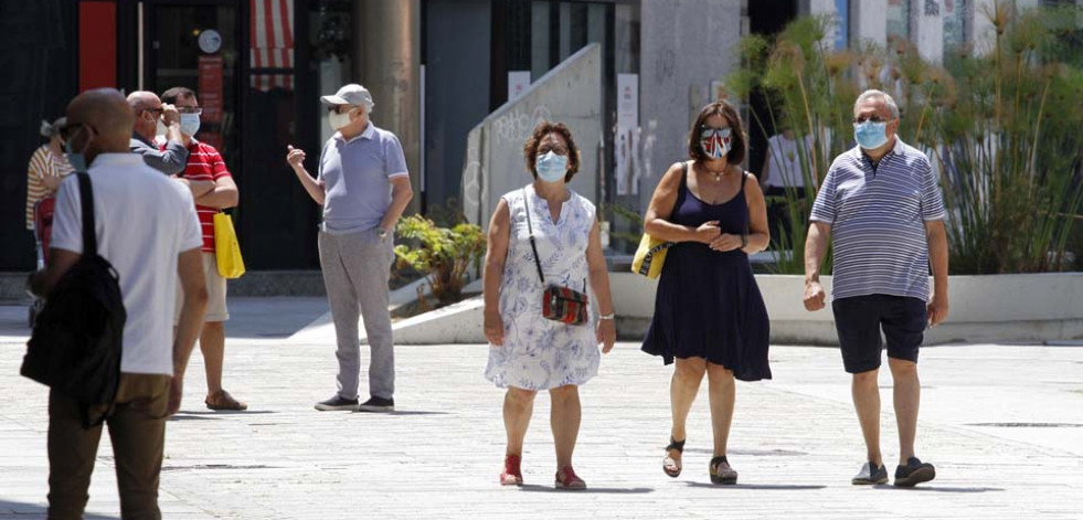 Arousa cumple sin incidencias  el uso obligatorio de la mascarilla