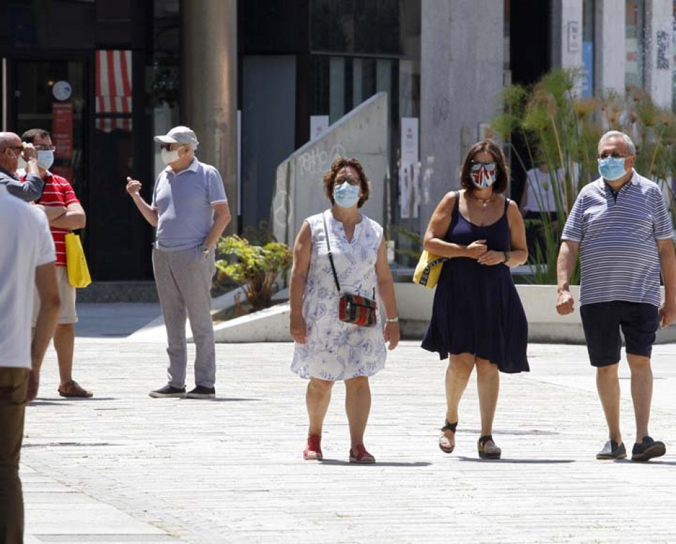 Arousa cumple sin incidencias  el uso obligatorio de la mascarilla