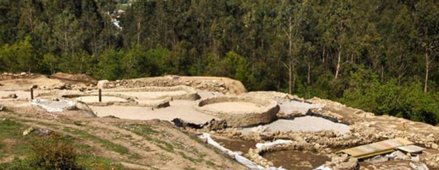 RIBADUMIA - Descartan el origen humano de los restos óseos hallados en el Monte do Castro