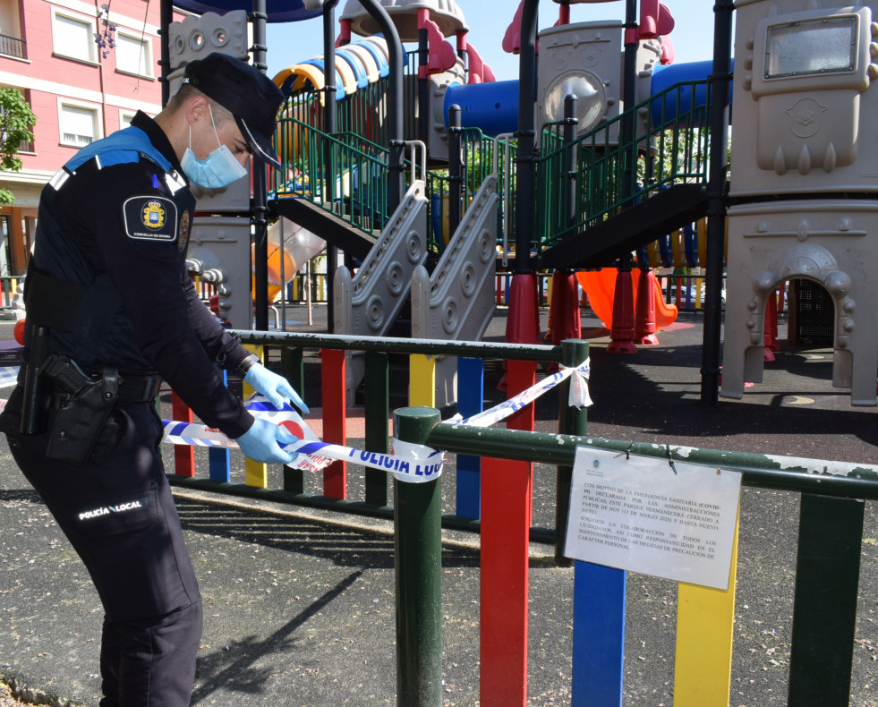 Arousa se prepara para la salida de los niños: prohibidos los parques y playas