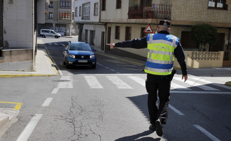 Un peatón sufre heridas en una pierna tras ser atropellado por un coche en la Avenida da Ponte