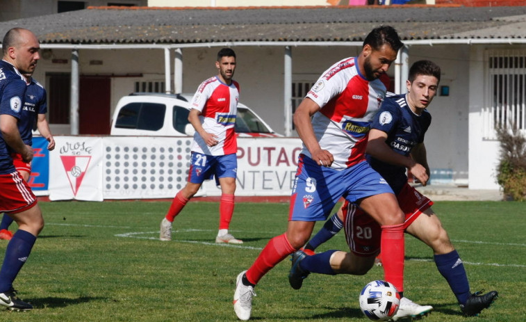 El Arosa arranca su camino al ascenso en Lugo con el Polvorín