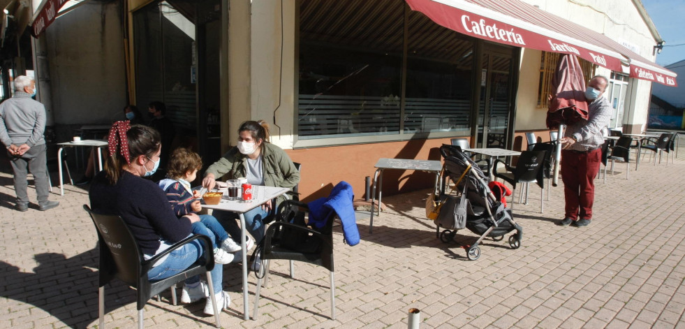 El Comité Clínico decreta el nivel alto, con la hostelería solo en terrazas, en Meaño, Ribadumia, Vilanova y Ribeira