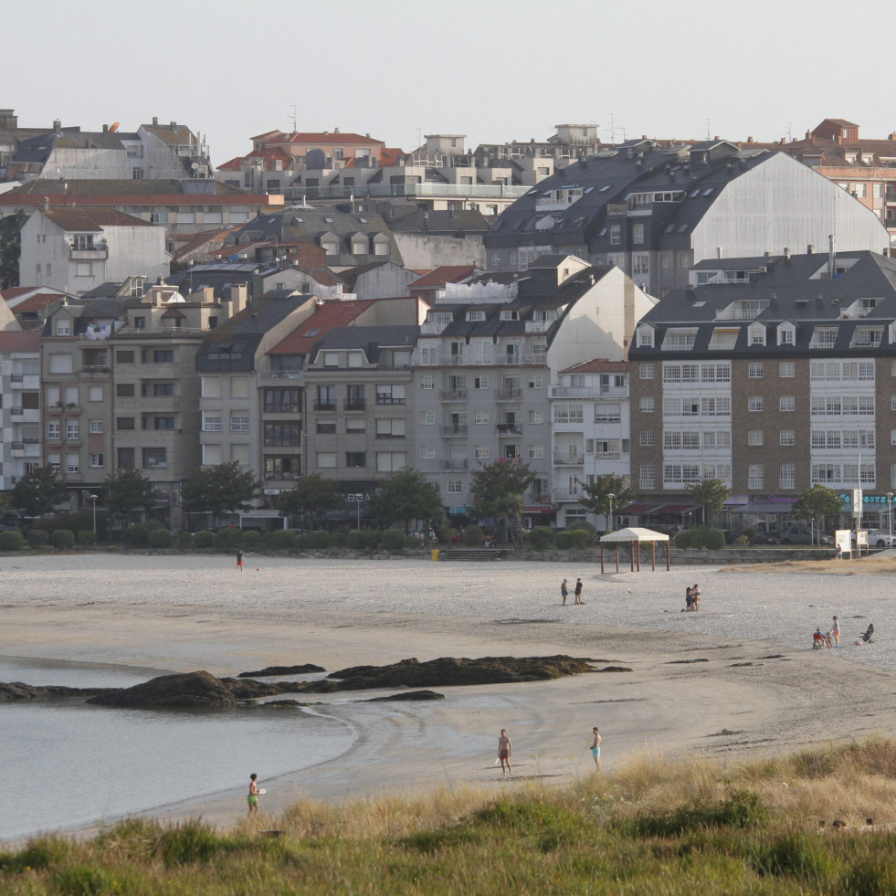 Turismo de Sanxenxo saca a concurso el parque acuático que se ubicará en la playa de Baltar