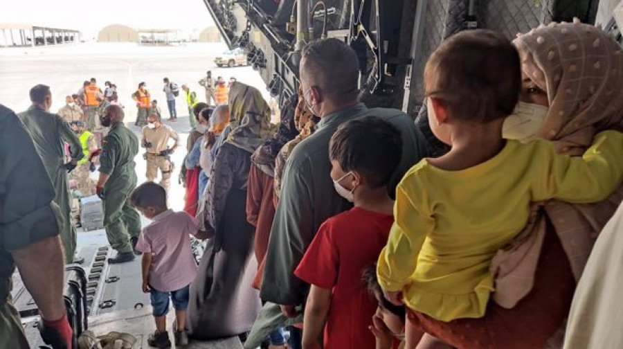 El segundo avión con 110 afganos evacuados se encuentra ya en Dubái y llegará esta tarde a Torrejón