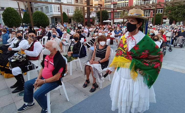 Protagonismo del folclore y tradición por A Guadalupe y Santa Uxía