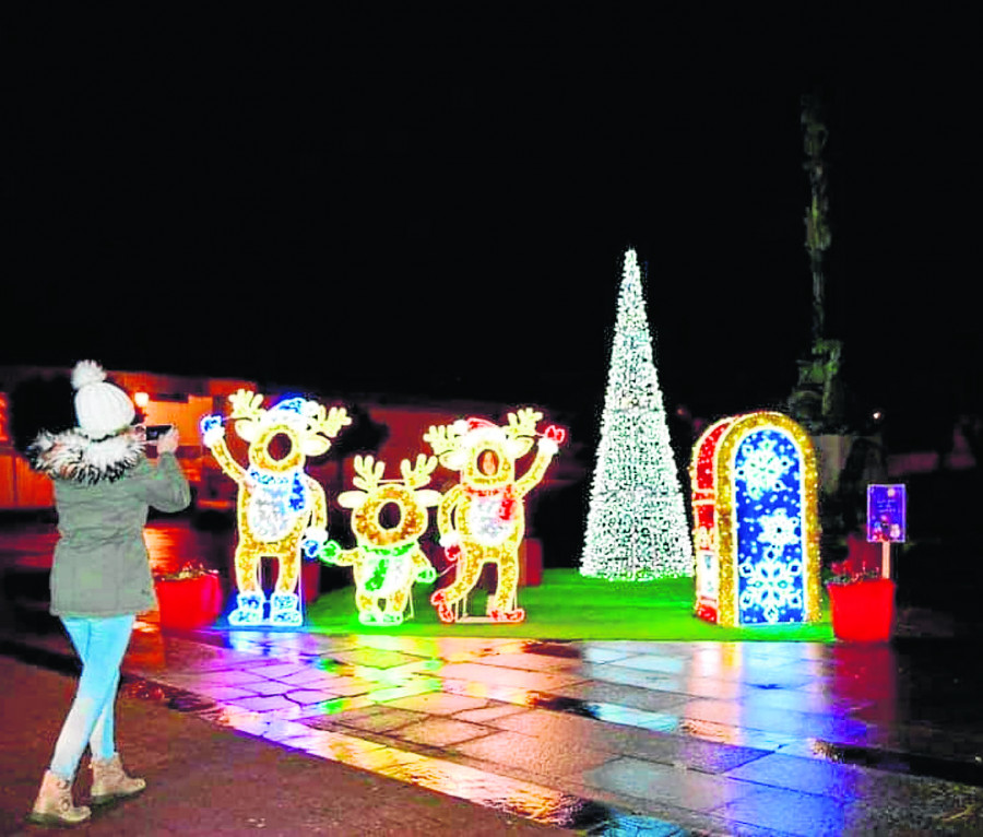 Sanxenxo licita el alumbrado de Navidad de dos años por 240.000 euros y 271 elementos decorativos