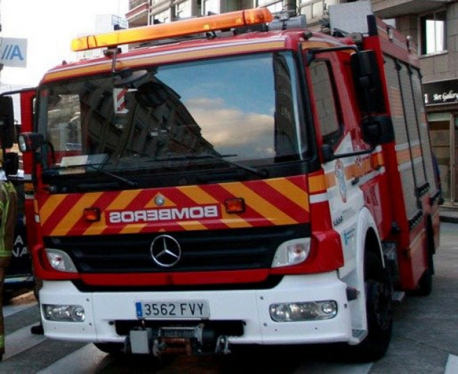 Muere una mujer en el incendio de una vivienda en Narón