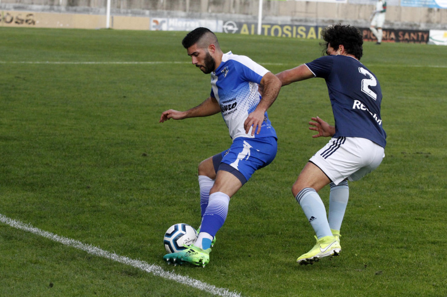 Un gol de Dani Abalo en el minuto 89 da la victoria al Portonovo ante el Moaña en el campo Iago Aspas