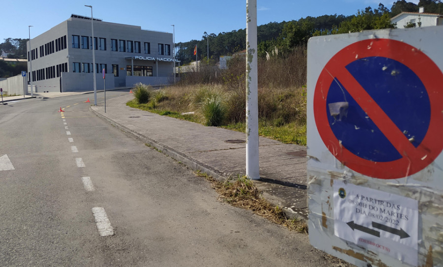 La inminente inauguración de la comisaría agiliza las labores de señalización y desbroce en su contorno