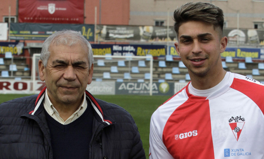 Diego Felices llega a un Arosa que respalda al técnico Jorge Otero