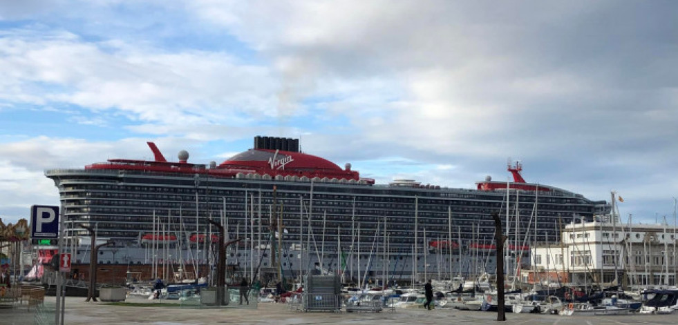 El 'Valiant Lady' visita Galicia