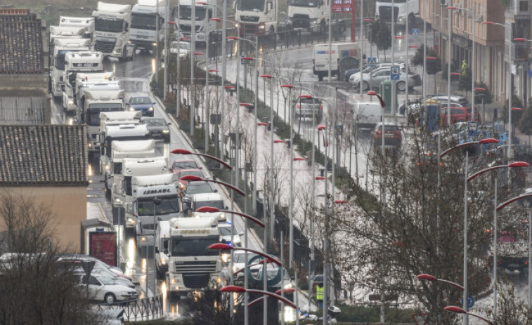 Los transportistas en paro piden no decaer en sus actuales protestas