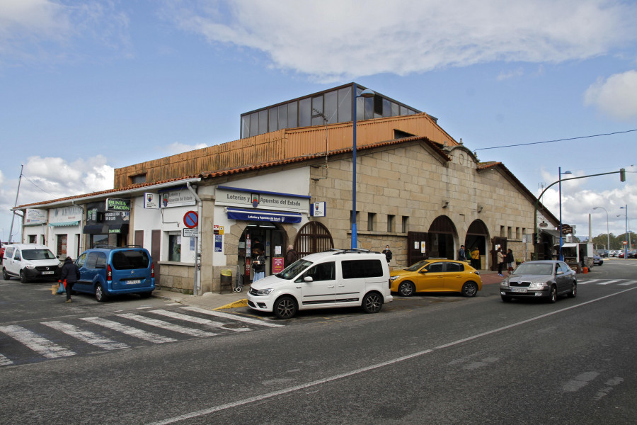 “Jarro de agua fría” en Cambados: Ni la plaza, ni el ambulatorio, ni la estación de buses podrán estar donde están al fin de sus concesiones