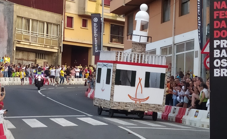 Más de 8.000 personas presencian el “Jran Prix de Carrilanas” de la Festa da Dorna con participación de 39 bólidos