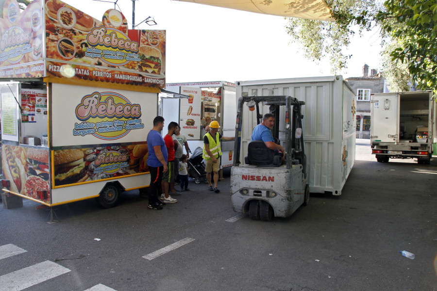 Cambados prende la mecha de la Festa do Albariño con vino en las food trucks y Nicky Jam