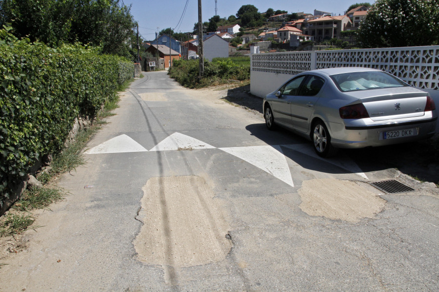 Rompe cinco veces en una semana una tubería de agua potable en Sobrán y deja a los vecinos sin suministro