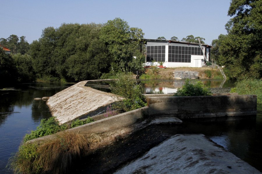 El consumo excesivo de agua en O Salnés obliga a parar empresas y afecta a hogares