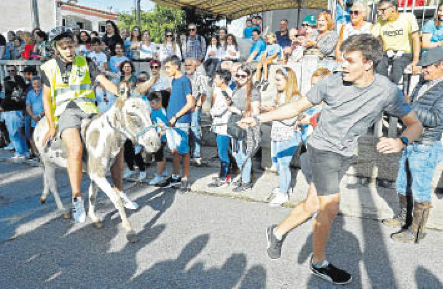 Farruquito, Felipe y Negrita devuelven la gloria a la Carreira de Burras de San Roque