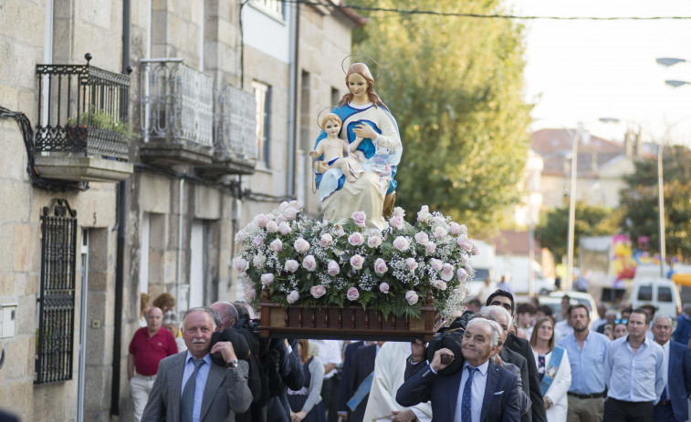 San Tomé celebra la Valvanera con liturgia, deportes, Pili Pampín y la elección de la reina de la fiesta