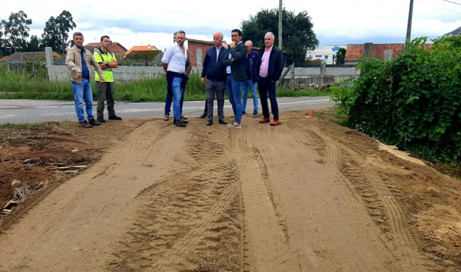 La Xunta empieza a abrir viales en la parcelaria de Tremoedo: “Por fin vemos el final tras 20 años”