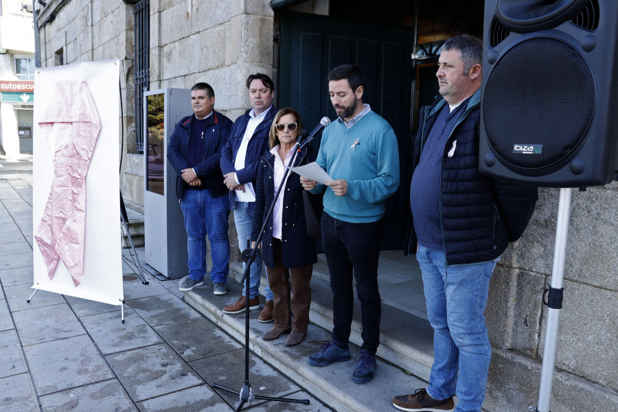 Cambados acoge un curso de aprendizaje de autoexploración para la detección precoz del cáncer de mama