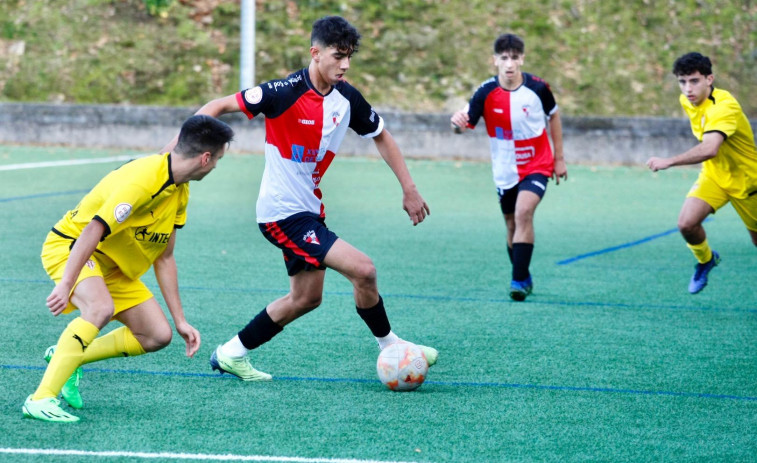 El Arosa resistió una hora ante el Sporting, que impuso la lógica