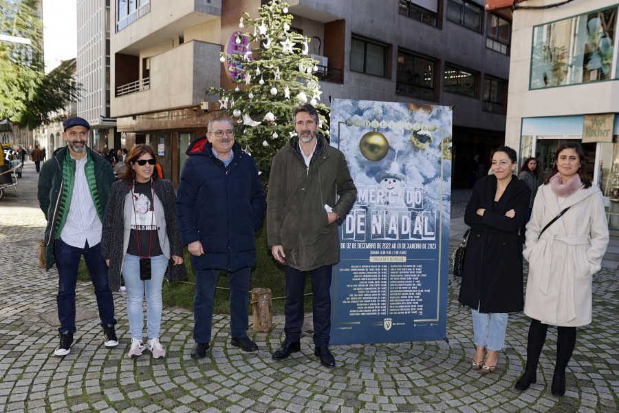 Papá Noel enciende hoy la Navidad y el mercadillo se inaugura mañana