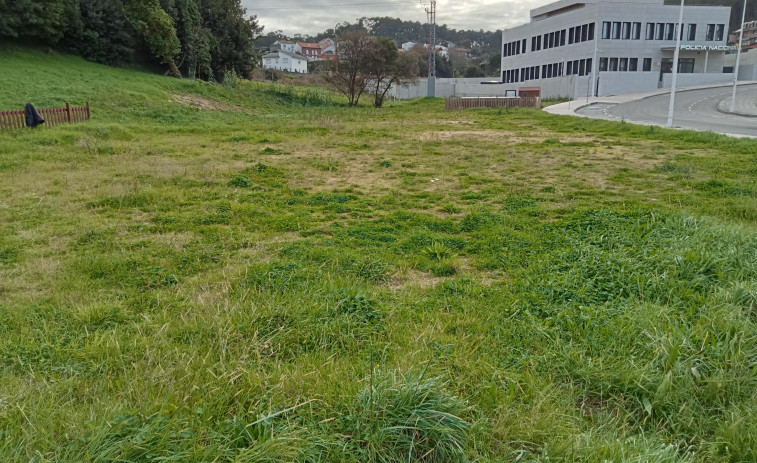 Excluidas dos de las diez ofertas para crear un skatepark en Ribeira al ser presentadas por una misma empresa