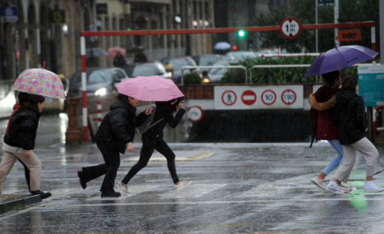 Galicia y 5 regiones más del norte y el centro en aviso por lluvias o viento