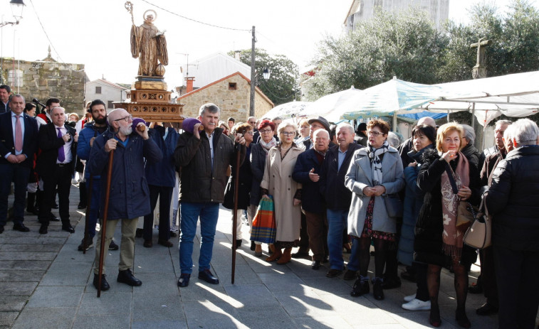 Vilanova recupera la normalidad de San Mauro con sus callos y su alegría