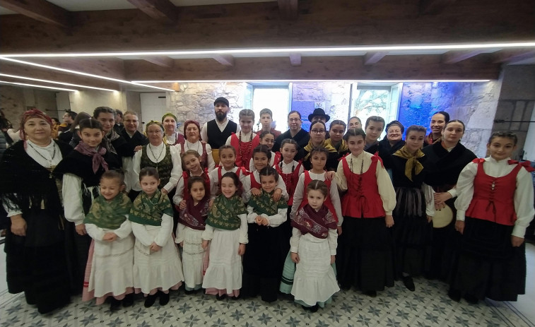 San Mauro revive en Lampón junto a los callos, empanadas y música