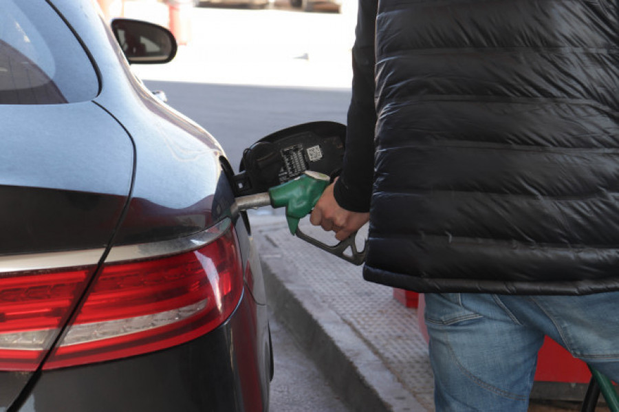 El precio de los carburantes sigue a la baja y marca nuevos mínimos desde principios de 2022