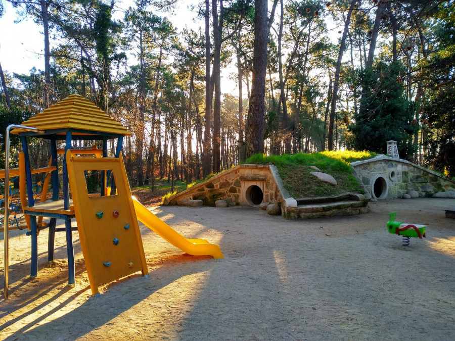 Los Grobits de O Grove necesitan la ayuda de los niños para plantar 200 castaños en su bosque del monte de A Toxa