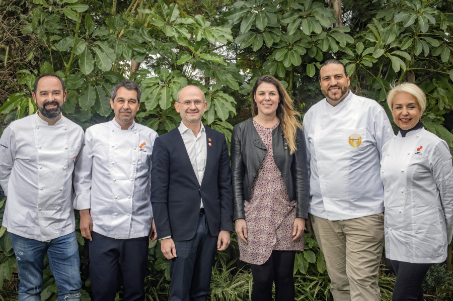 El chef grovense Javier Olleros recibe el premio Sol Sostenible por su apuesta por el producto local y el aprovechamiento