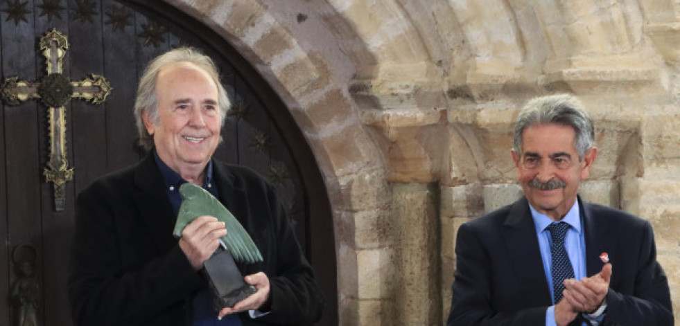 Joan Manuel Serrat recibe 