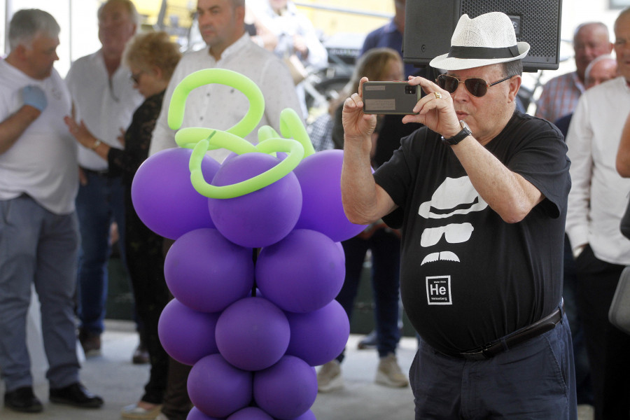 Ribadumia busca fotos para celebrar los 50 años que cumple la “Festa do Tinto”