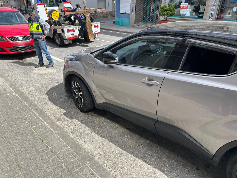 Investigan si un conductor que se negó a hacer la prueba de alcohol en Aguiño se vio implicado en varios accidentes