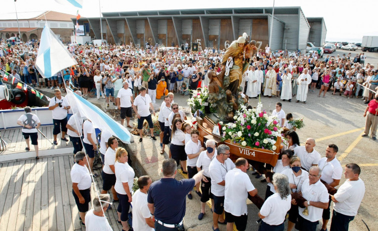 O Grove honra a Virxe do Carmen con seis días de fiesta y 7 orquestas