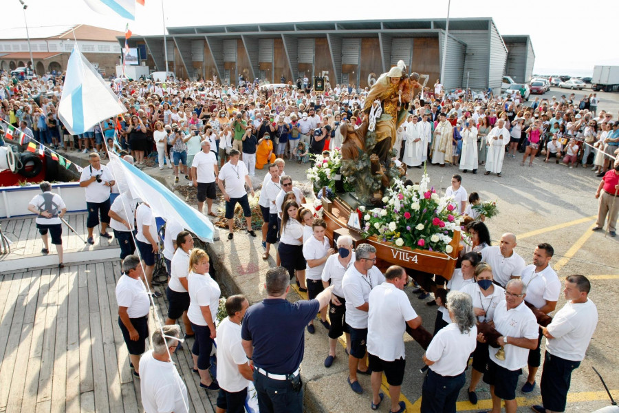 O Grove honra a Virxe do Carmen con seis días de fiesta y 7 orquestas