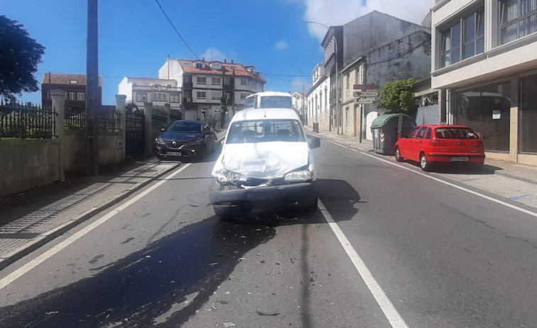 Un conductor da positivo en alcoholemia tras un accidente de tráfico en Palmeira