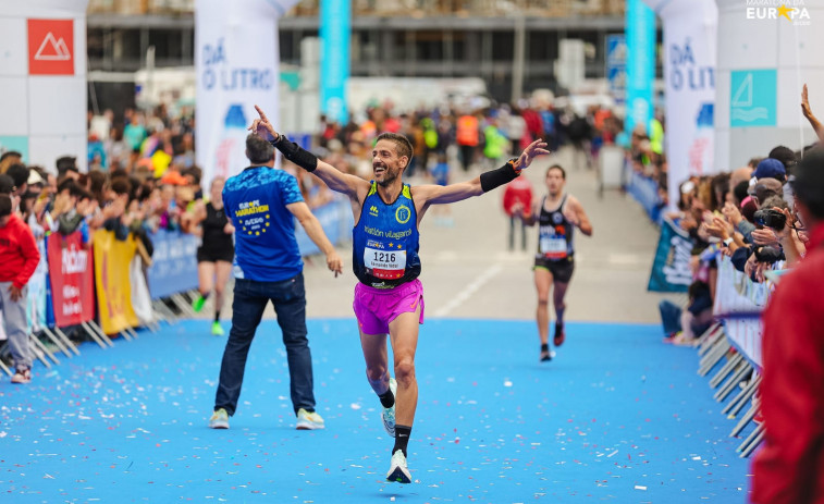 Gesta del atletismo arousano al copar las tres primeras plazas españolas en el Maratón de Aveiro