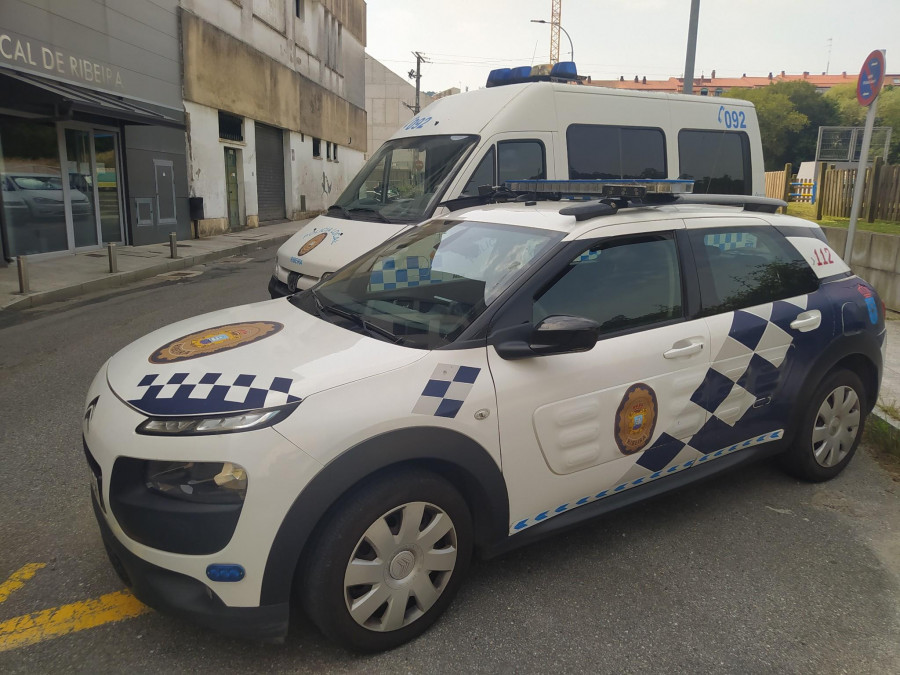 Interceptan en Ribeira a una conductora que cuadriplicaba la tasa máxima de alcohol permitida