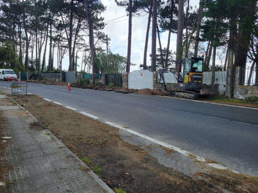 Arrancan las obras de renovación de las líneas de agua potable y pluviales en A Ameixida