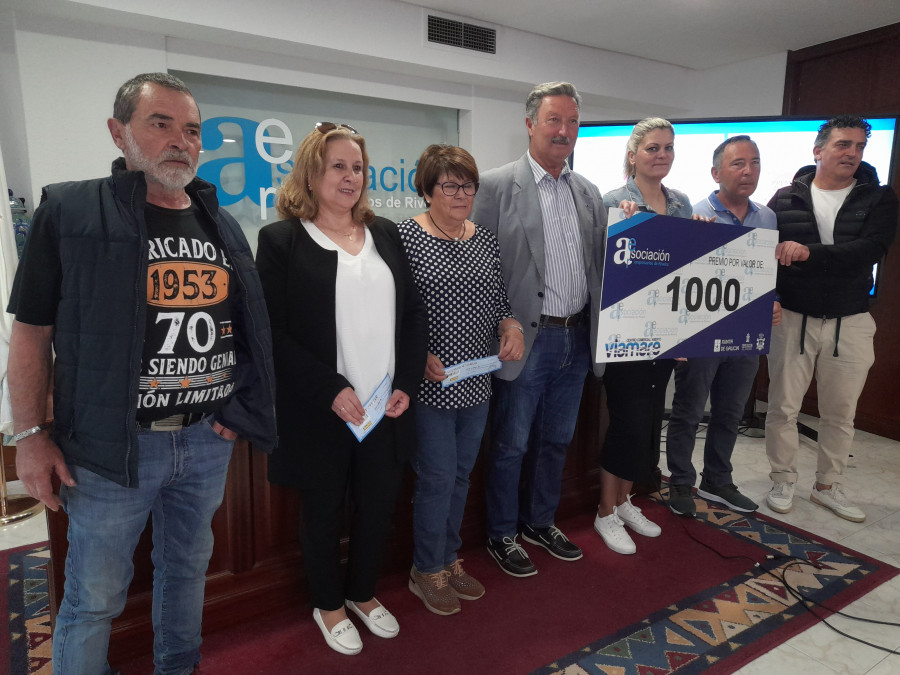 “Madres” premiadas por comprar en Ribeira