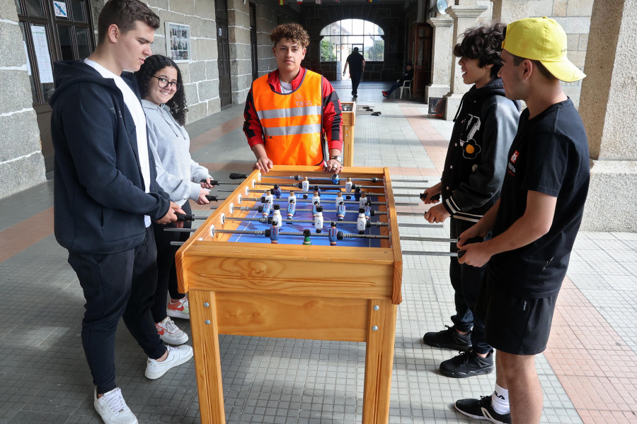 El Colegio Salesianos de Cambados vive su jornada interescolar con deportes y otras actividades